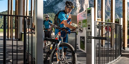 Mountainbikestrecken - Biketransport: öffentliche Verkehrsmittel - St. Christina - Dolomites Val Gardena - Gröden